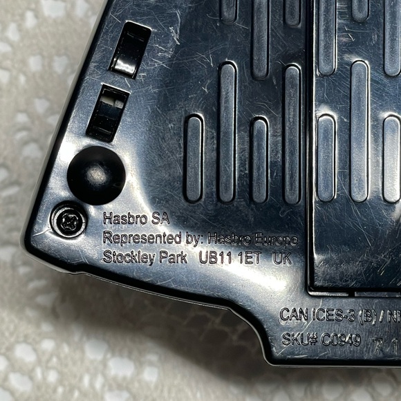 Hasbro Gaming Simon Star Wars Darth Vader Hand Held Game Sound & Lights Works - Picture 8 of 10